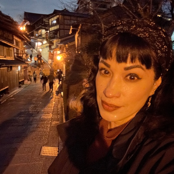 Meet your Posher, Sly - Picture 4 of 5